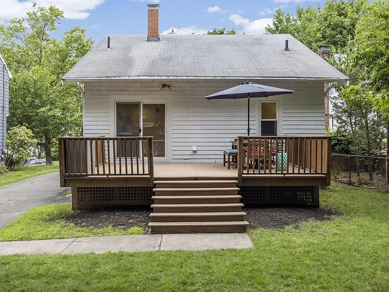 107 Ronald Rd — Photo 24