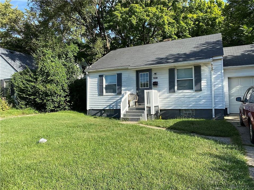 1st image of 2921 Melbourne Ave