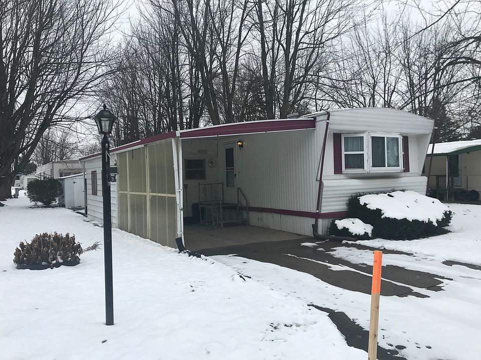 1st image of 39 Quarry Hill Est