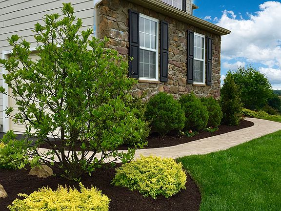 4th image of 229 Ironstone Ln