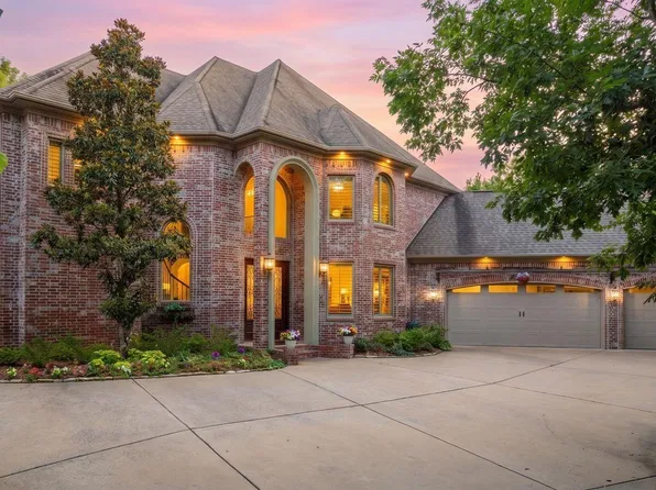 5100 McHenry Creek Cir, Little Rock, AR 72210