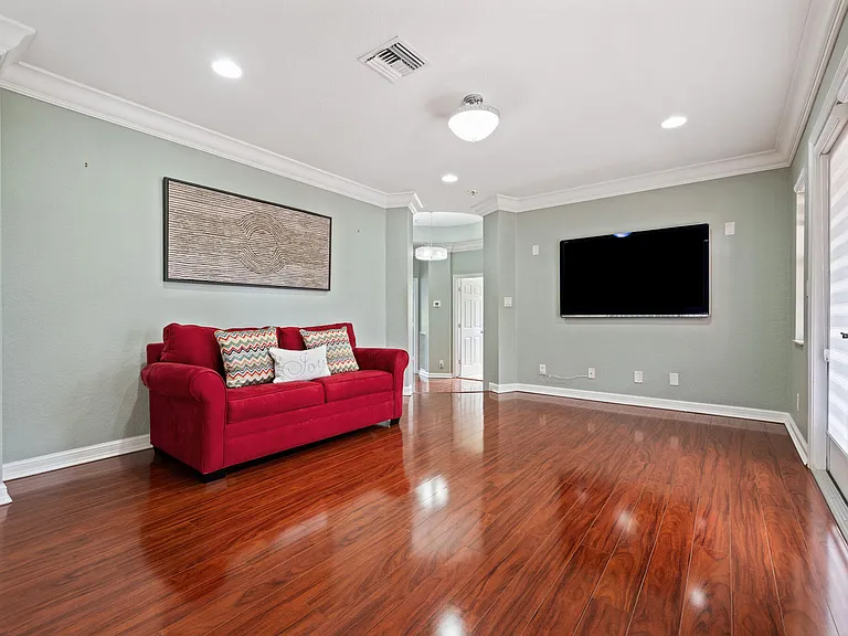 658 Cresta Cir — Photo 23