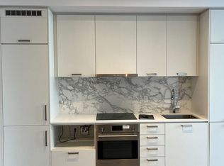 38 Honeycrisp Cres #1109, Vaughan, ON L4K 0M8