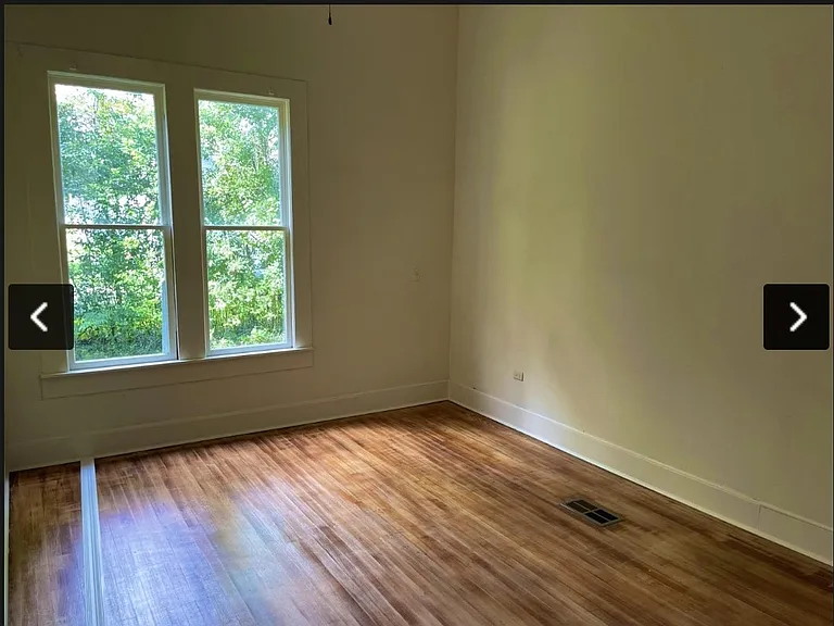 122 Montague St — Photo 4