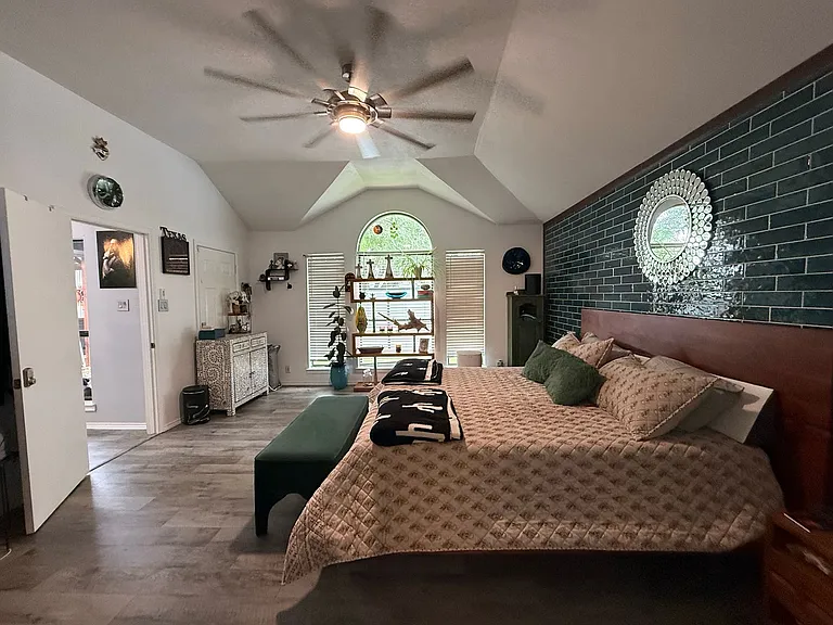 5838 Manchester Ln — Photo 11