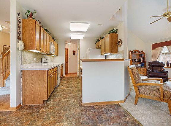3rd image of 2024 Prairie Ln