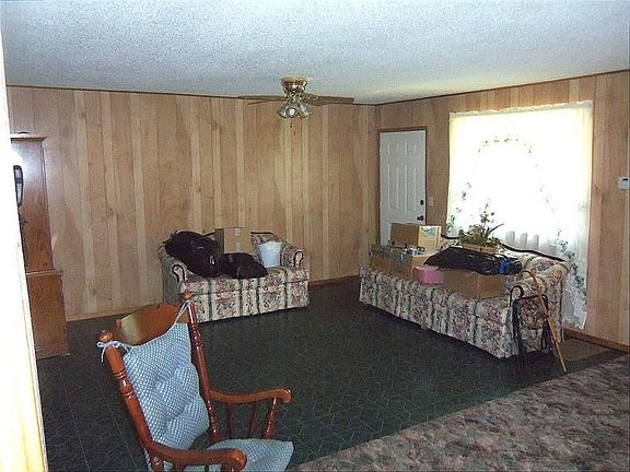 3rd image of 309 Holly Lk E