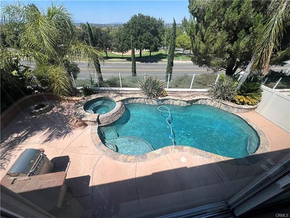 1st image of 33418 Biltmore Dr