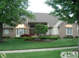14793 Runnymeade Dr, Shelby Township, MI 48315
