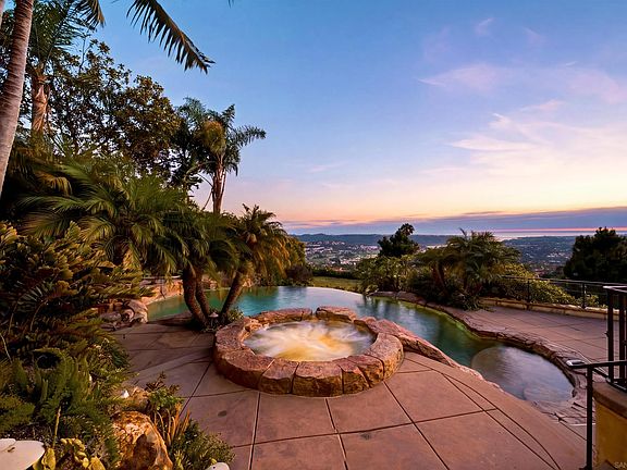 3rd image of 7149 Obelisco Cir