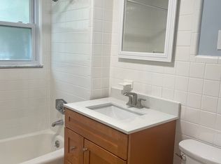 46 Waverley Ave #46, Newton, MA 02458