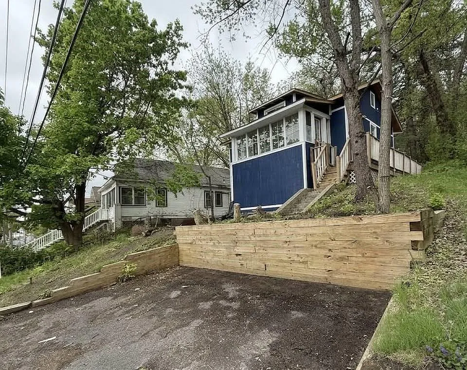 2 bed, 2.0 bath, 850 sqft, $1,995 — Photo 1