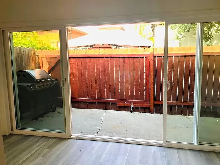 6231 Haas Ave — Photo 5