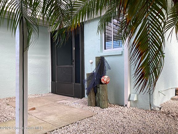 2nd image of 2 Country Club Rd APT 27