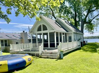 35700 N Cedar Is, Fox Lake, IL