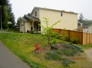 331 NW Grandstand St, Bremerton, WA 98311