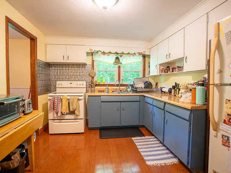 14 Saybrook Cir — Photo 5