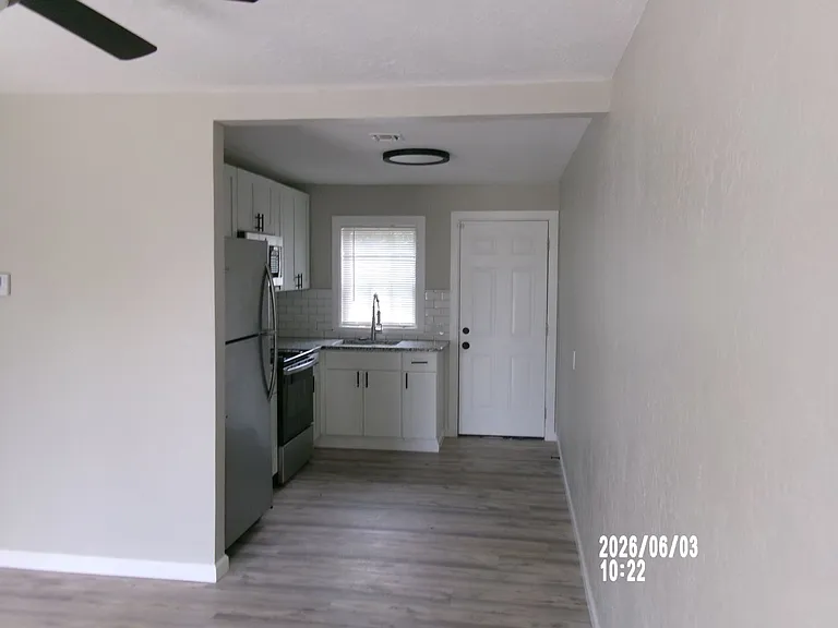 2505 SW D Ave #A — Photo 6