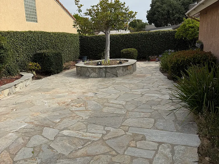 2211 Rhonda St — Photo 3