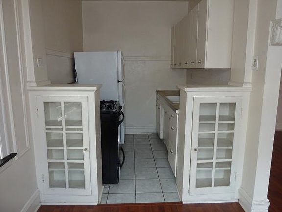 4th image of 4325 N Dayton St APT 108