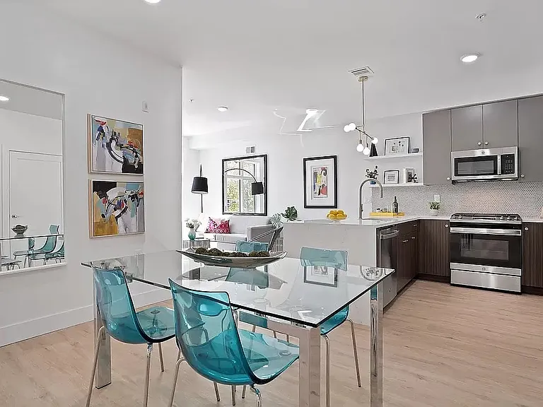 274 Duncan Ave #2 — Photo 7