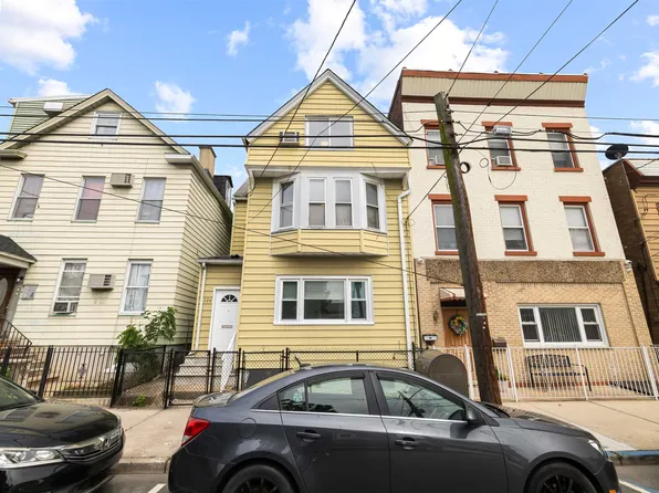 126 Grant Ave #904, Harrison, NJ 07029