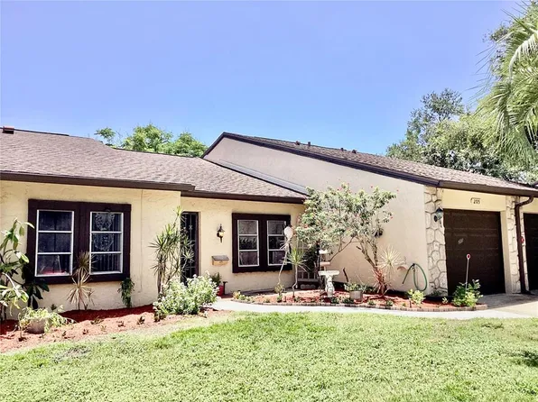 2101 Sunset Point Rd APT 205, Clearwater, FL 33765