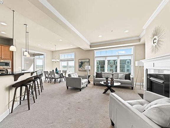 5th image of 707 N Hayden Island Dr Unit 316