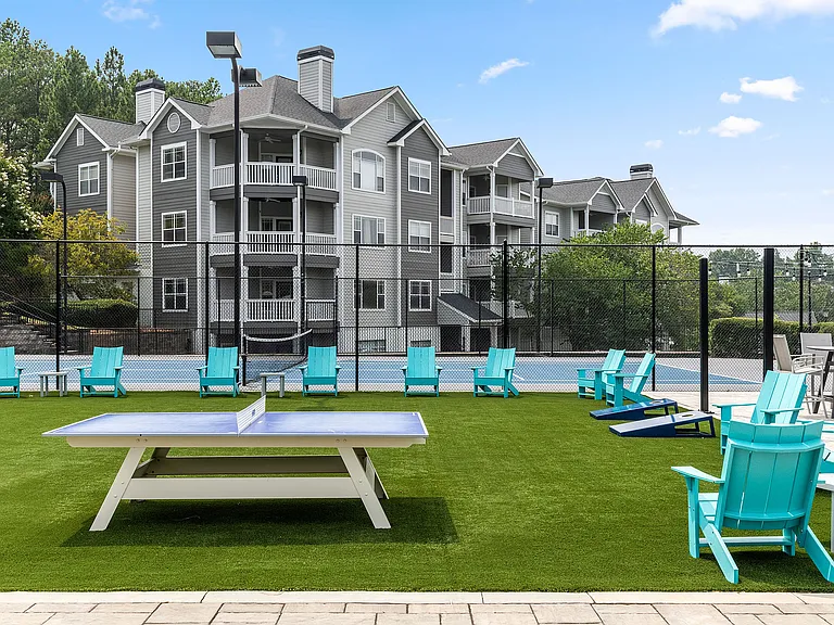 C242940_ChattahoocheeRidge_COURT_YARD_02_02