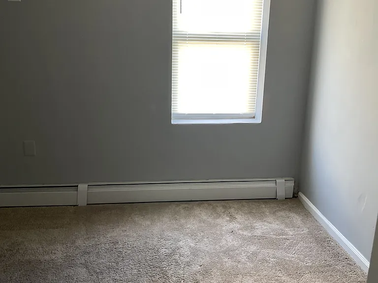 1214 E 2nd St #2 — Photo 10