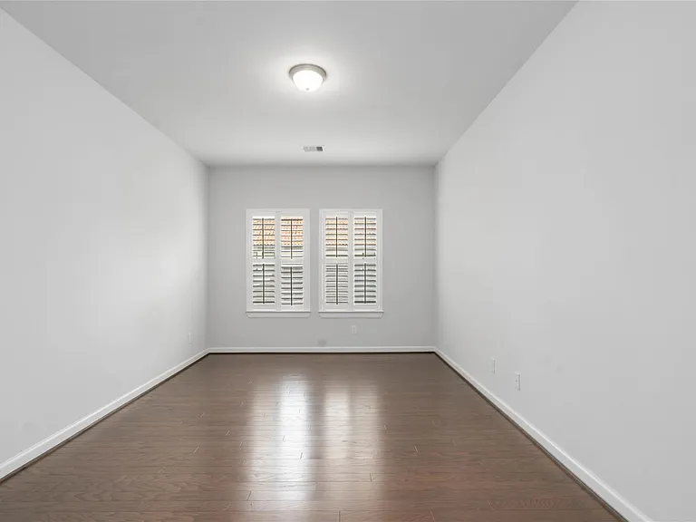 1303 Gardenia Dr — Photo 17