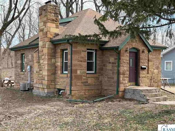 223 Owatonna St, Mankato, MN 56001