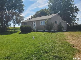 3807 220th St, Clinton, IA 52732