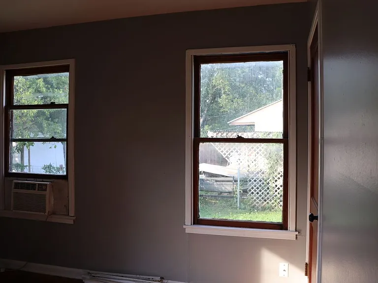 203 Brooks Ave — Photo 8