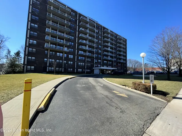 1100 Clove Rd APT 2M, Staten Island, NY 10301