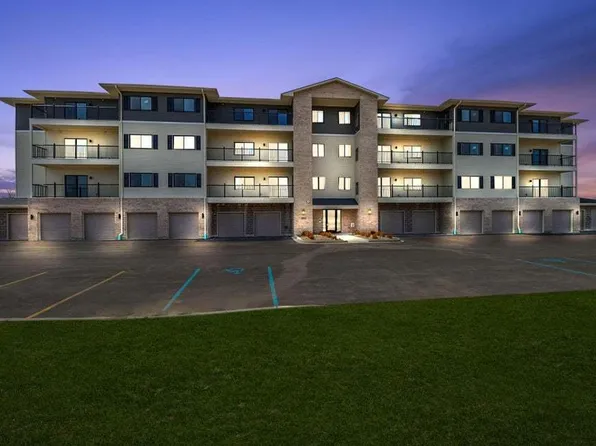 2034 W 75th Pl #25, Merrillville, IN 46410