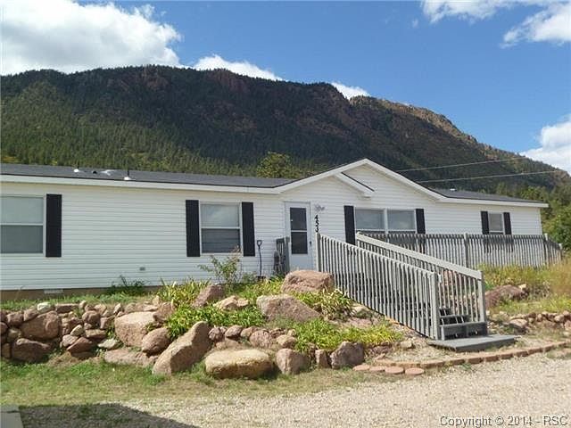 Country living in foothills of Mount Herman