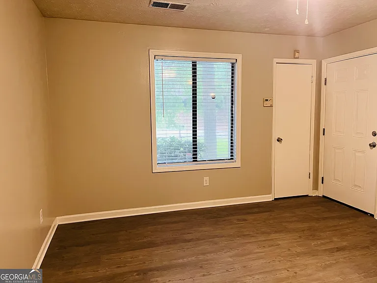 227 Bay St NE #227 — Photo 8