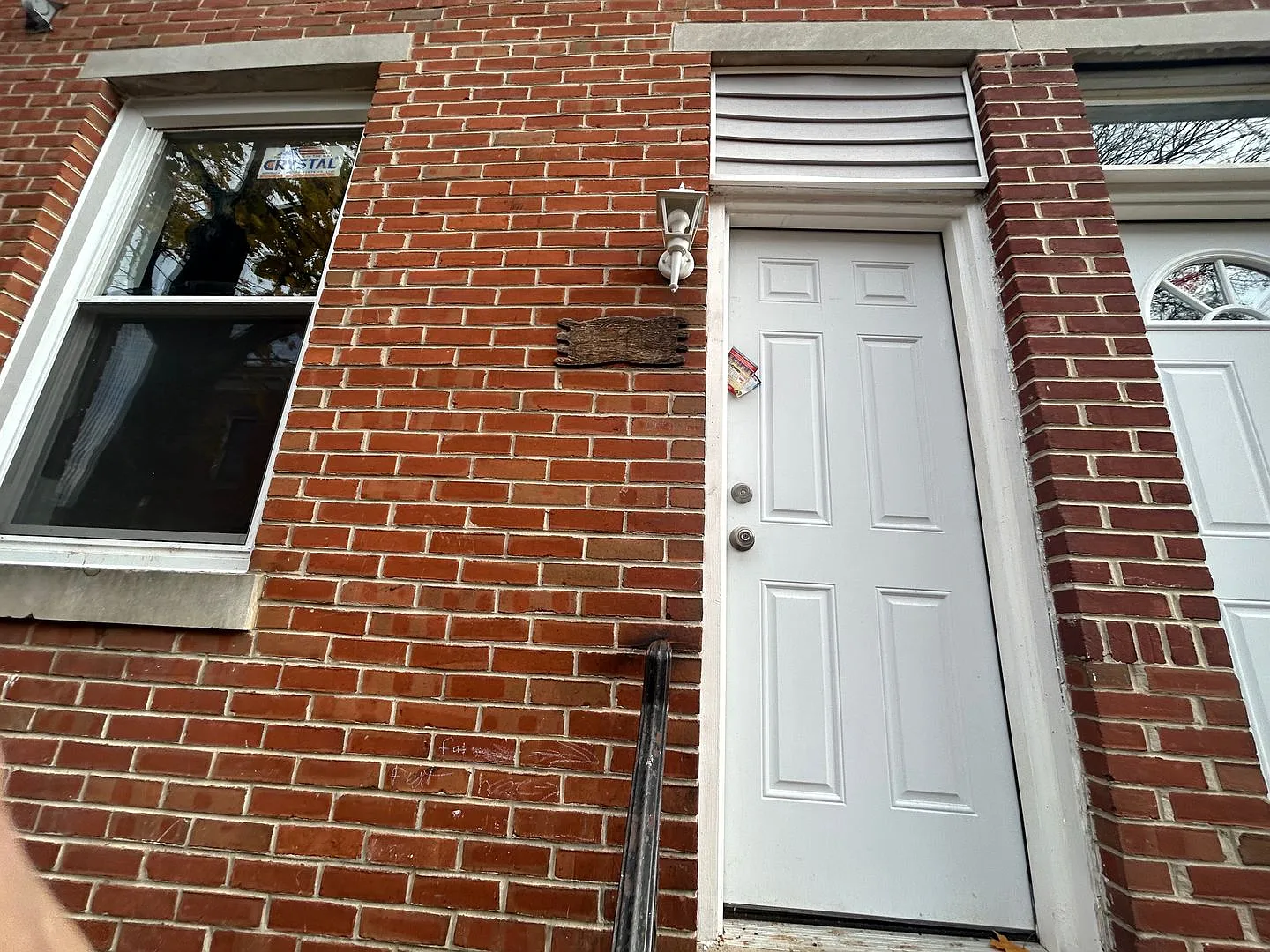 Move-In Ready 3BR Row Home in North Philly Updated Kitchen & Bath — Photo 3