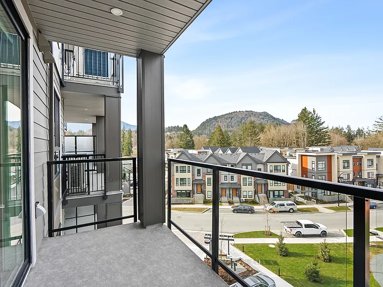 45511 Campus Dr — Photo 20