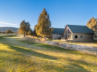 8888 Cliff Swallow Dr, Redmond, OR 97756