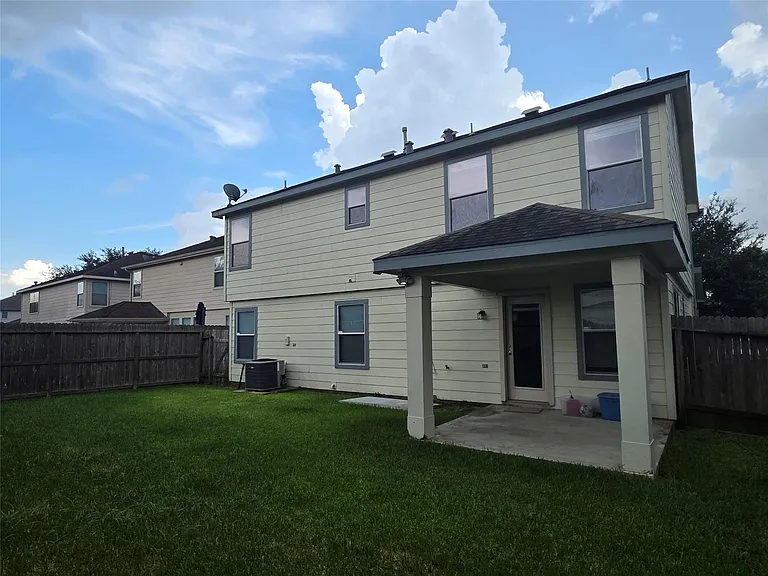 15515 Bartlett Pear Ct — Photo 14