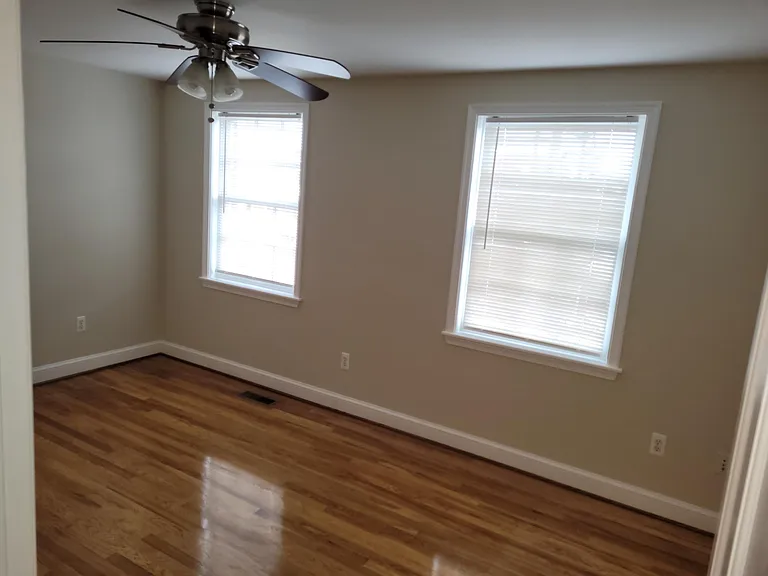 333 Folcroft St — Photo 10