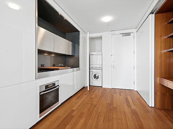 3rd image of 15 William St APT 37G