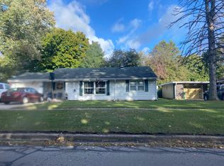 210 S Lincoln Ave, Three Rivers, MI 49093