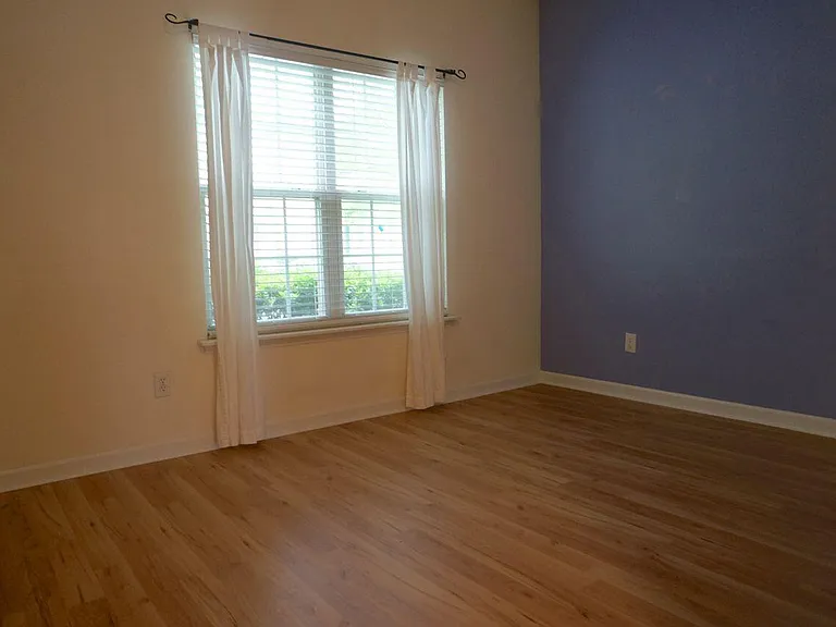 312 Commons Dr — Photo 9