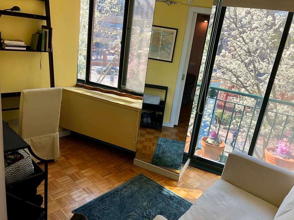 1st image of 311 Greenwich St APT 3C