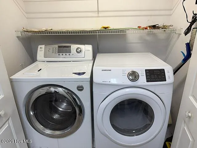 212 Kings Trl #D — Photo 16