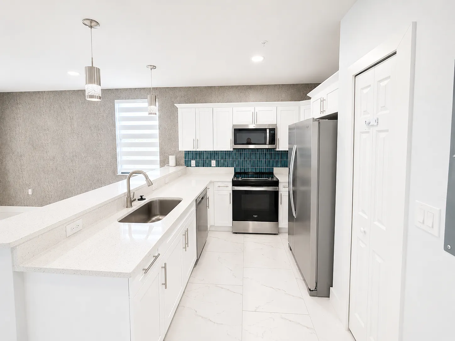 621 Rose Garden Rd — Photo 3