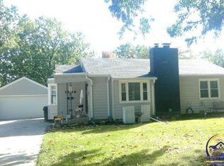 1404 SW Burnett Rd, Topeka, KS 66604